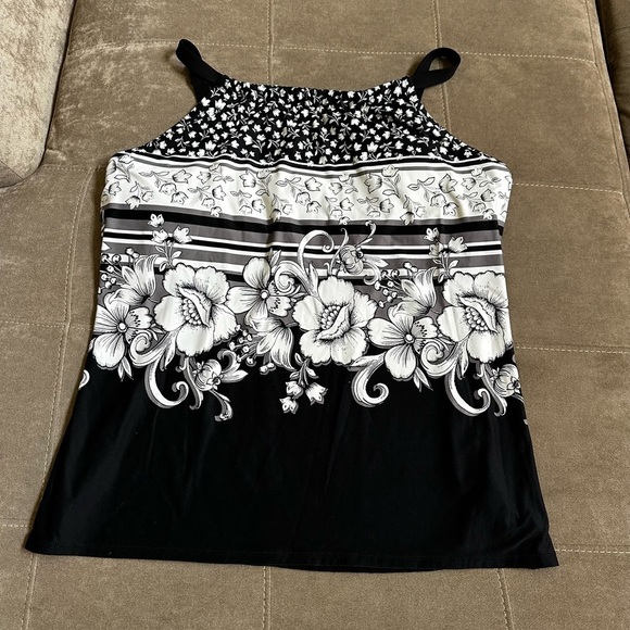 Beach House Tops - Beach House Black and White Floral Tank Top